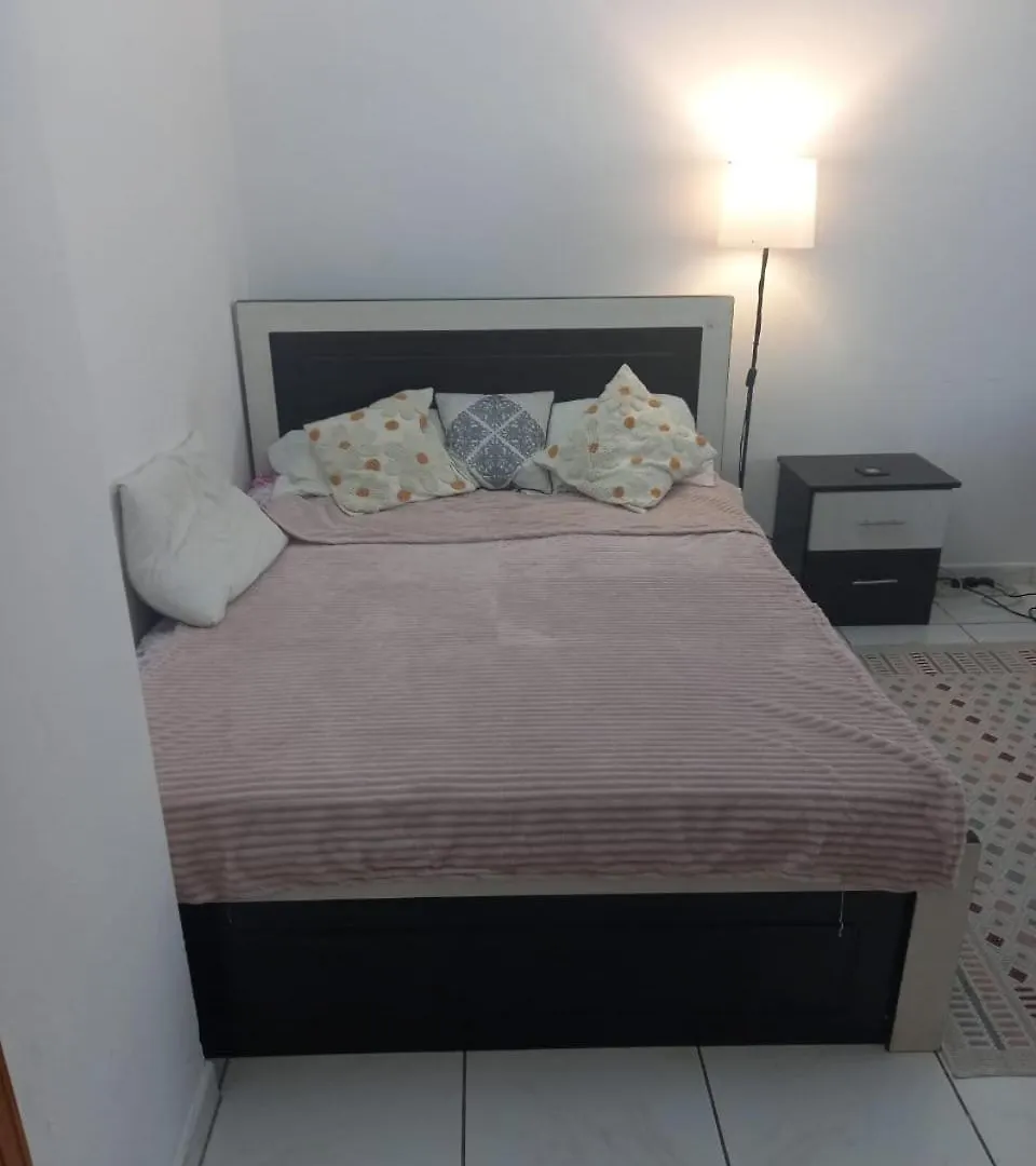 Δωμάτια σε οικογενειακή κατοικία Family Room In Σάρτζα Ηνωμένα Αραβικά Εμιράτα